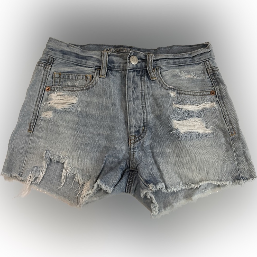 AMERICAN EAGLE - Ripped denim shorts